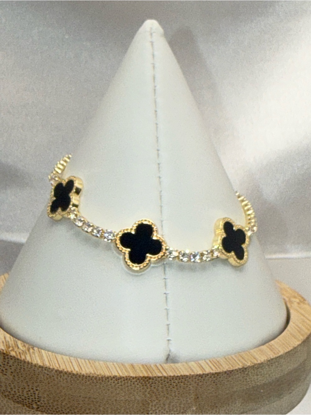 Black Onyx Clover Tennis Bracelet – 18K Gold Dipped AAACZ